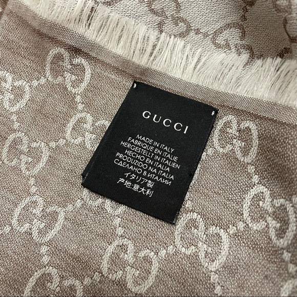 SOLD Authentic Gucci Scarf Shawl - Picture 9 of 9